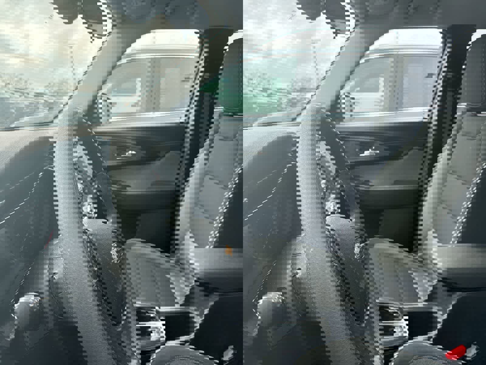 Used 2023 Chevrolet TrailBlazer LT image 30