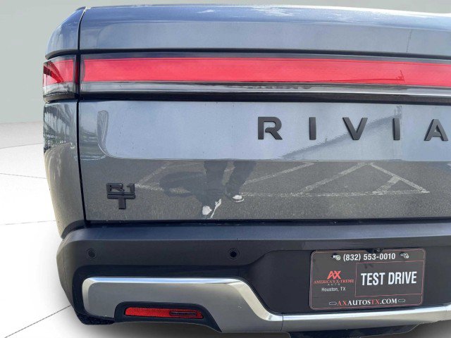Used 2022 Rivian R1T Adventure image 16