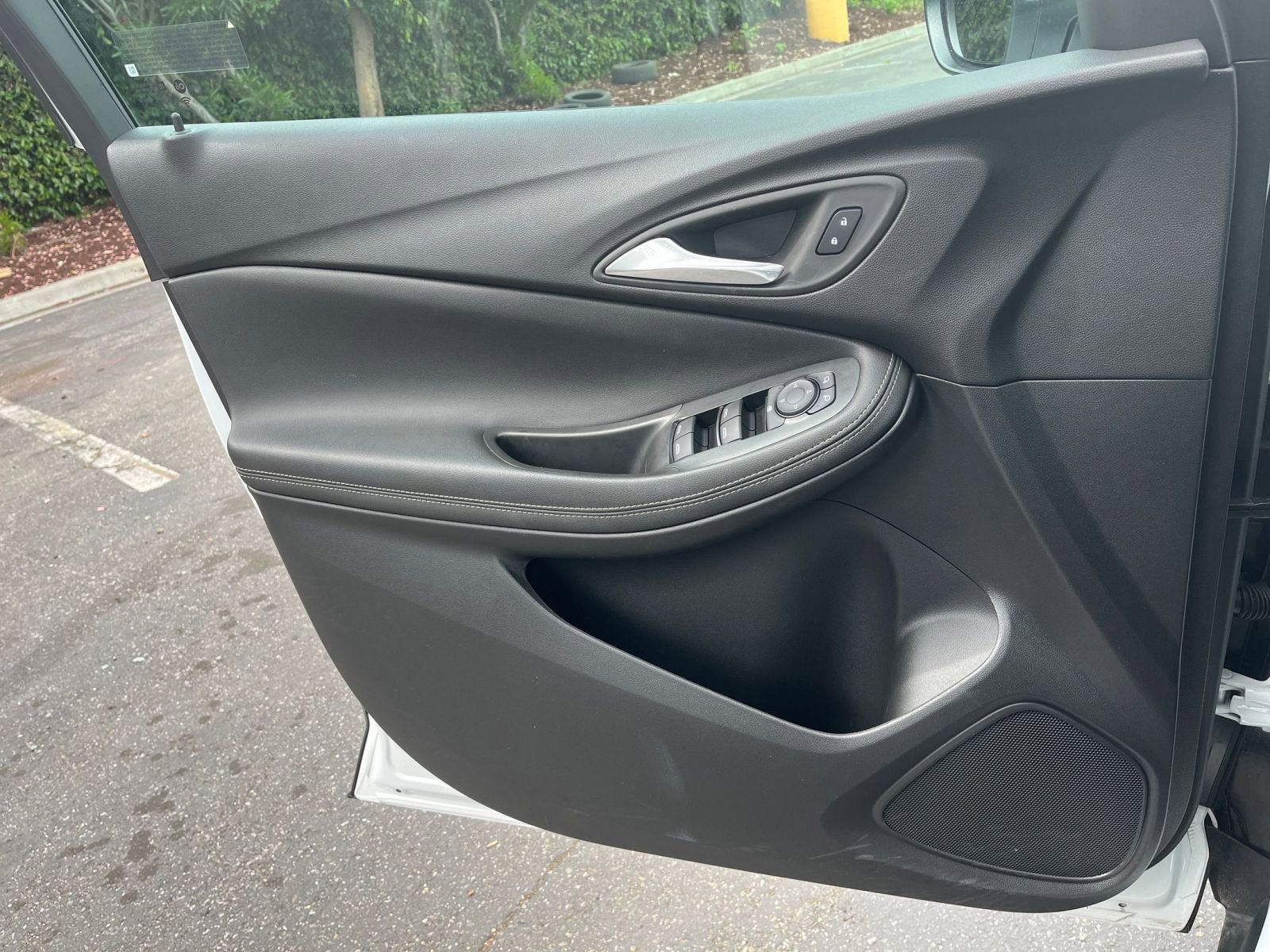 Used 2025 Buick Encore GX Preferred image 18