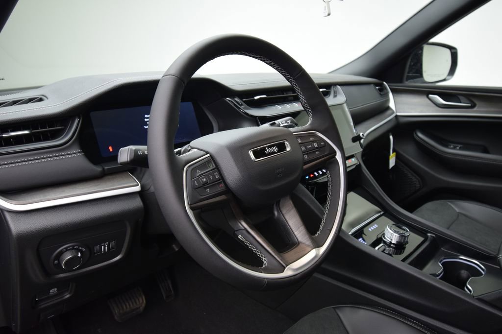 New 2026 Jeep Grand Cherokee L 4WD image 28