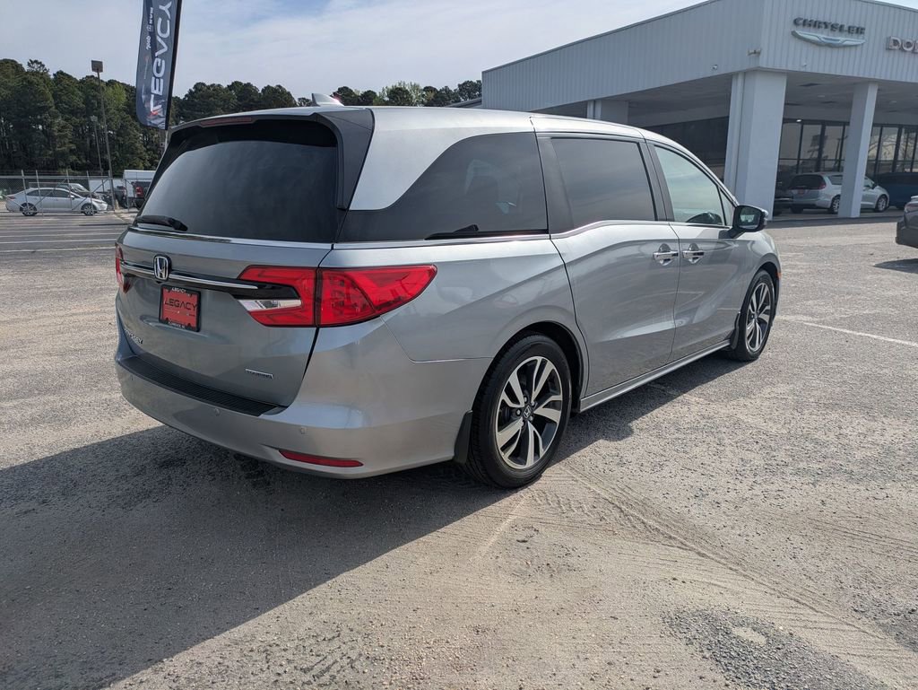 Used 2024 Honda Odyssey Touring image 3