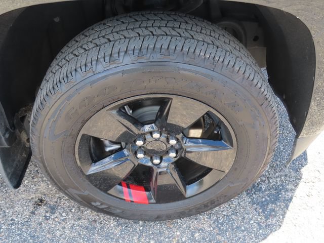 Used 2021 Chevrolet Colorado LT w/ Redline Special Edition AWD/4WD image 16