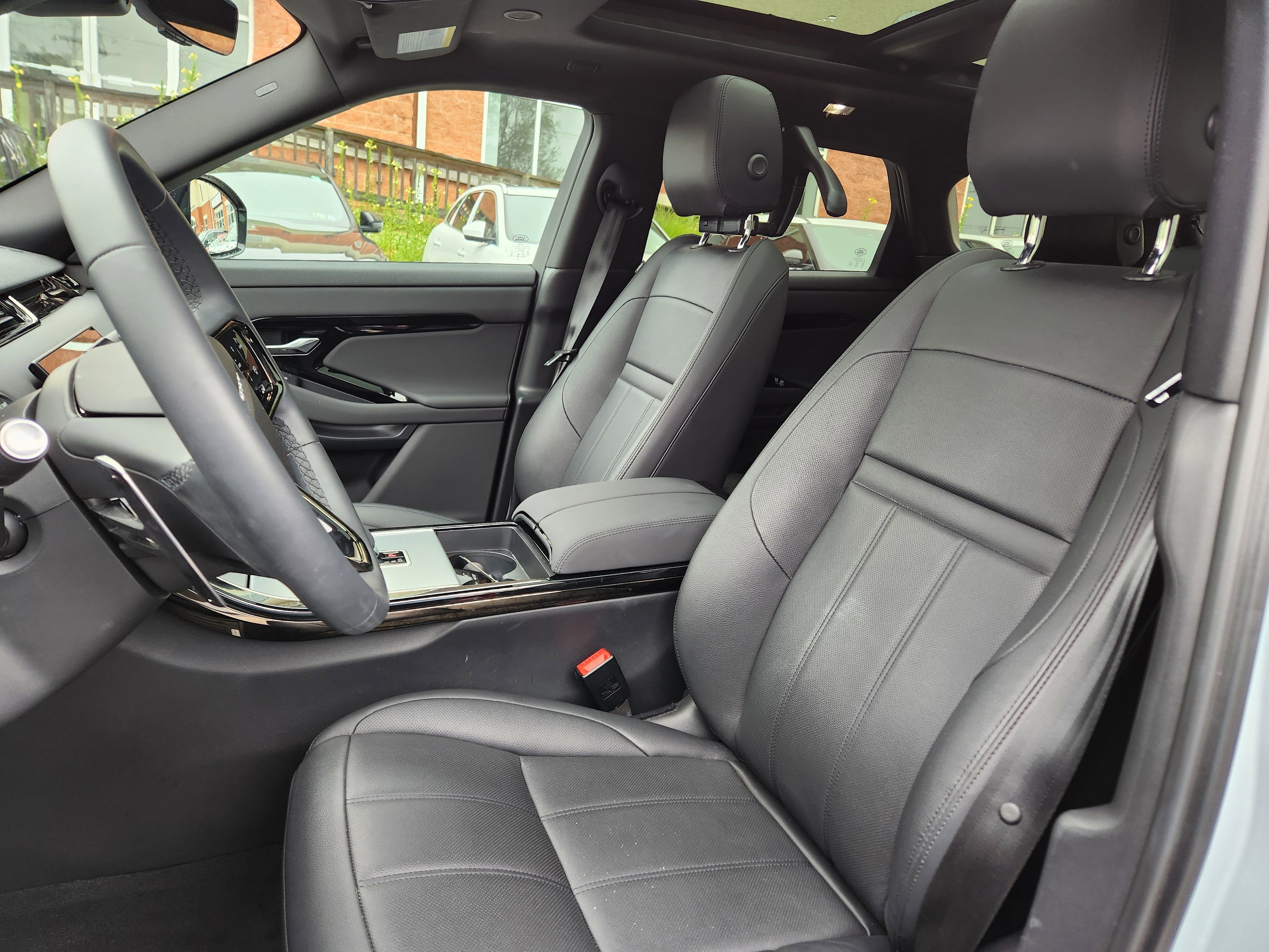 Certified 2025 Land Rover Range Rover Evoque S image 10