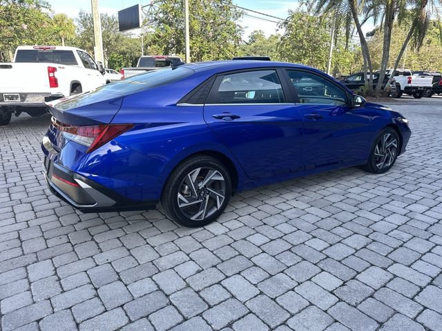 Used 2025 Hyundai Elantra SEL FWD image 36