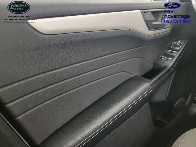 Certified 2022 Ford Escape SE w/ Cold Weather Package image 33