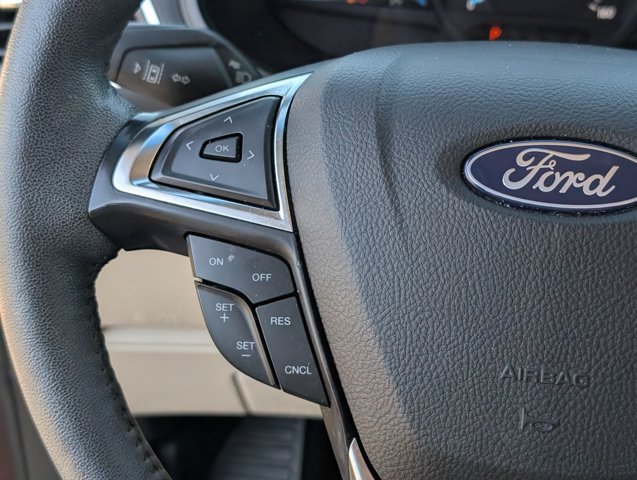 Used 2023 Ford Edge Titanium AWD/4WD image 18