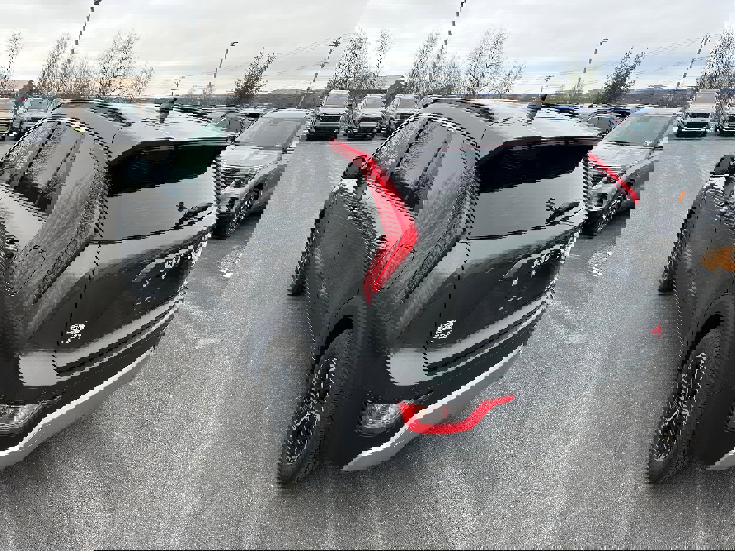 Used 2025 Kia Niro EX image 7