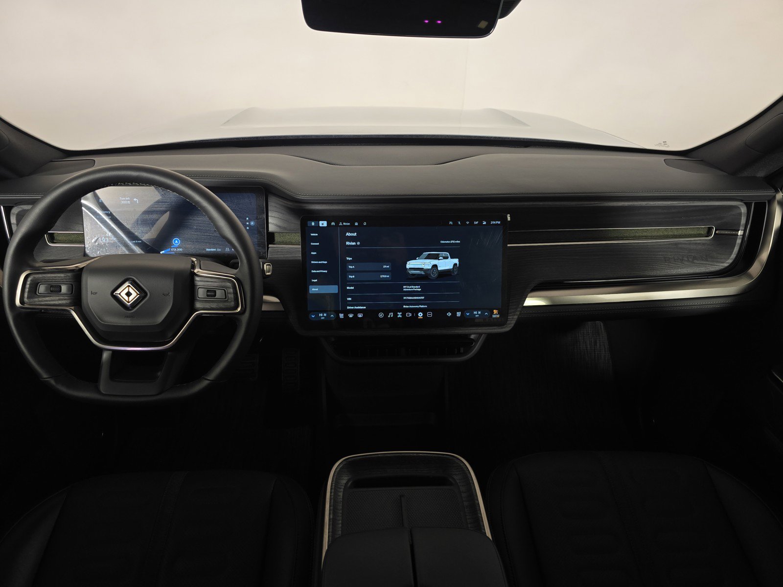 Used 2025 Rivian R1T Adventure image 25