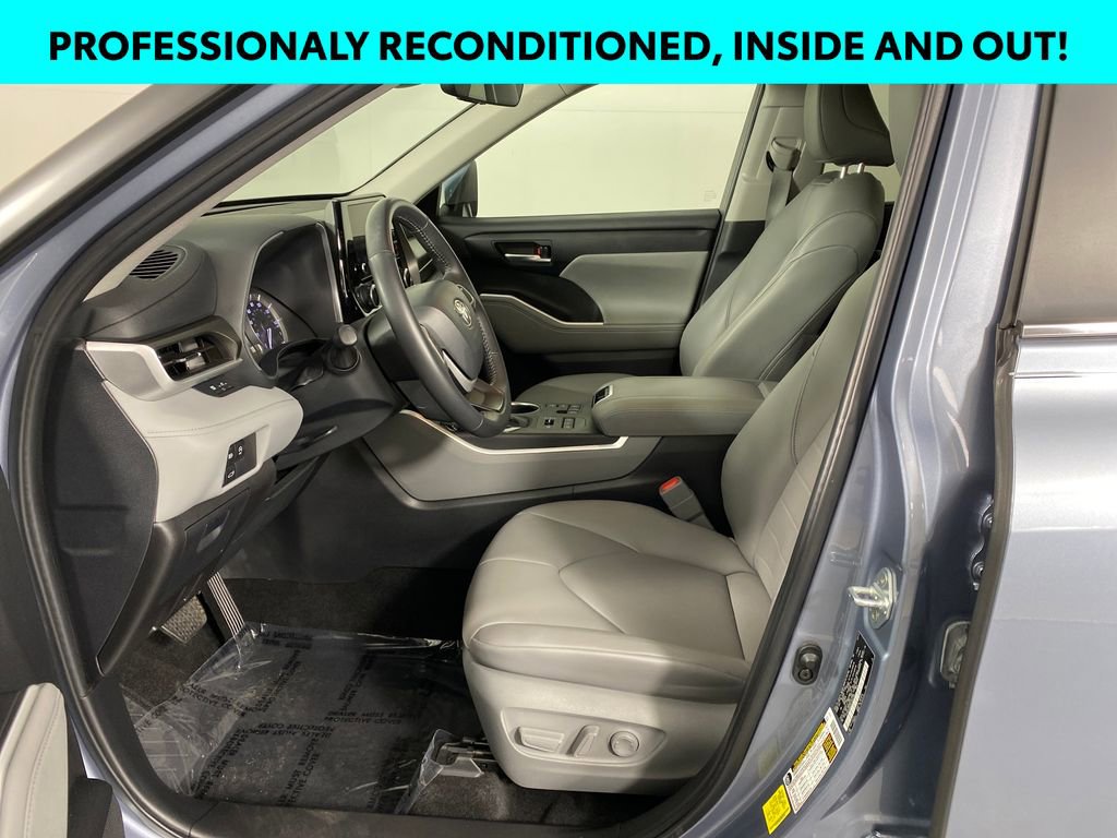Certified 2024 Toyota Highlander XLE image 7