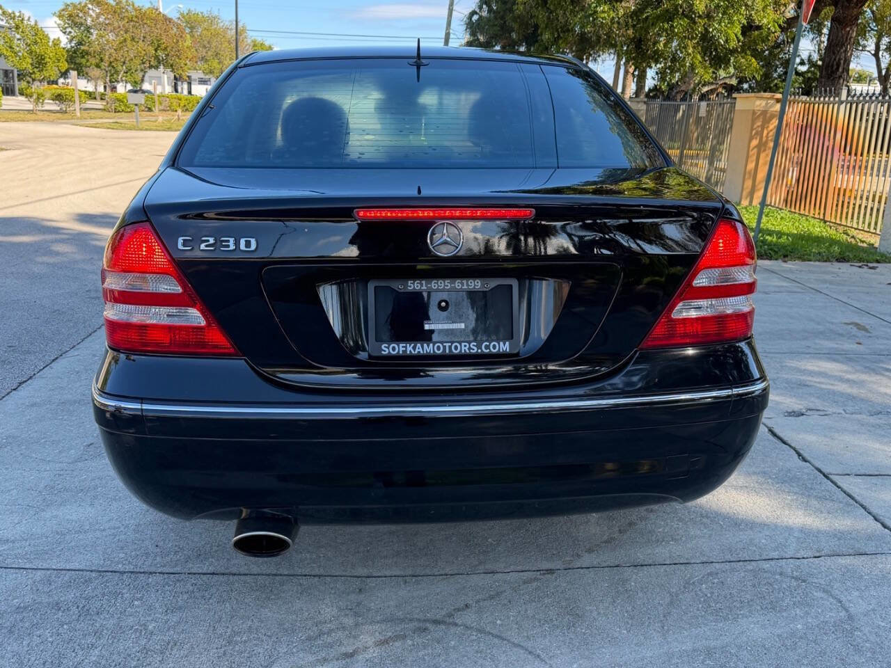 Used 2006 Mercedes-Benz C 230 Sedan image 7