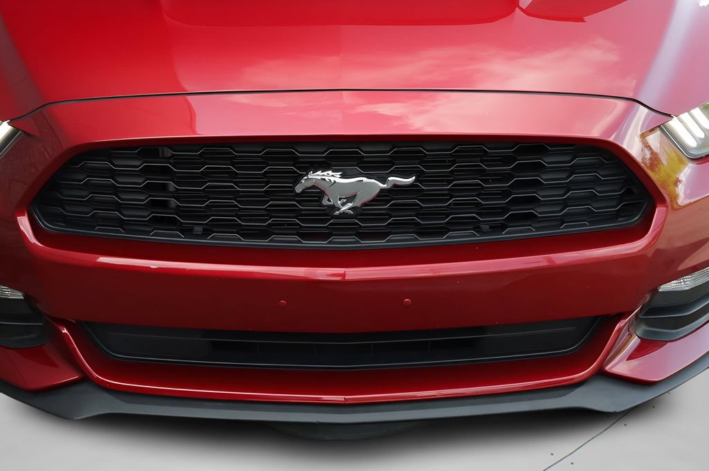 Used 2015 Ford Mustang Coupe RWD image 8