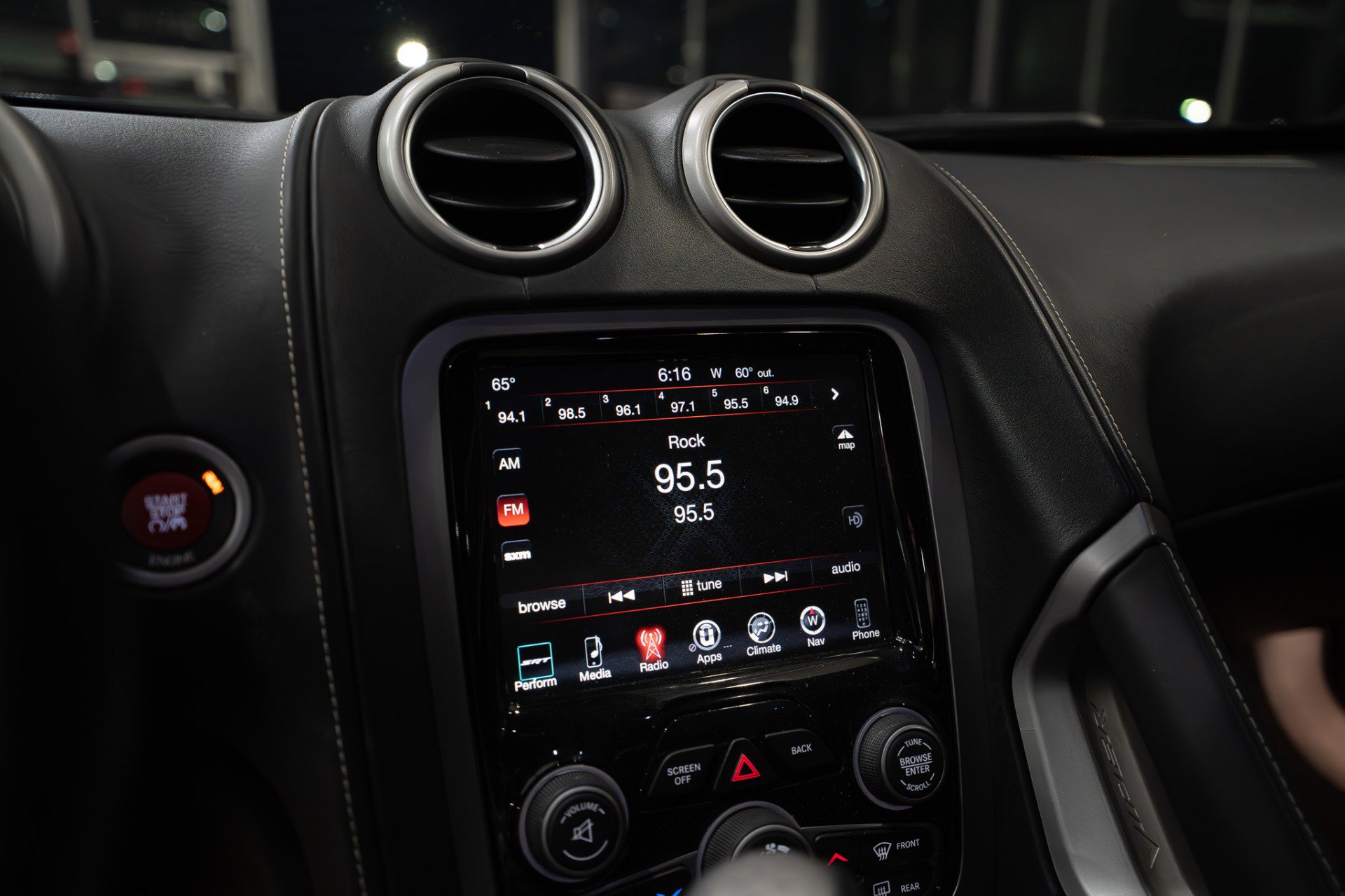 Used 2013 SRT Viper GTS w/ GTS Laguna Interior Pkg image 16