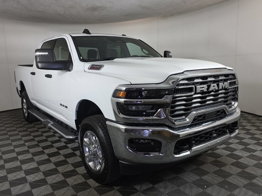 Certified 2026 RAM 2500 Big Horn AWD/4WD image 3