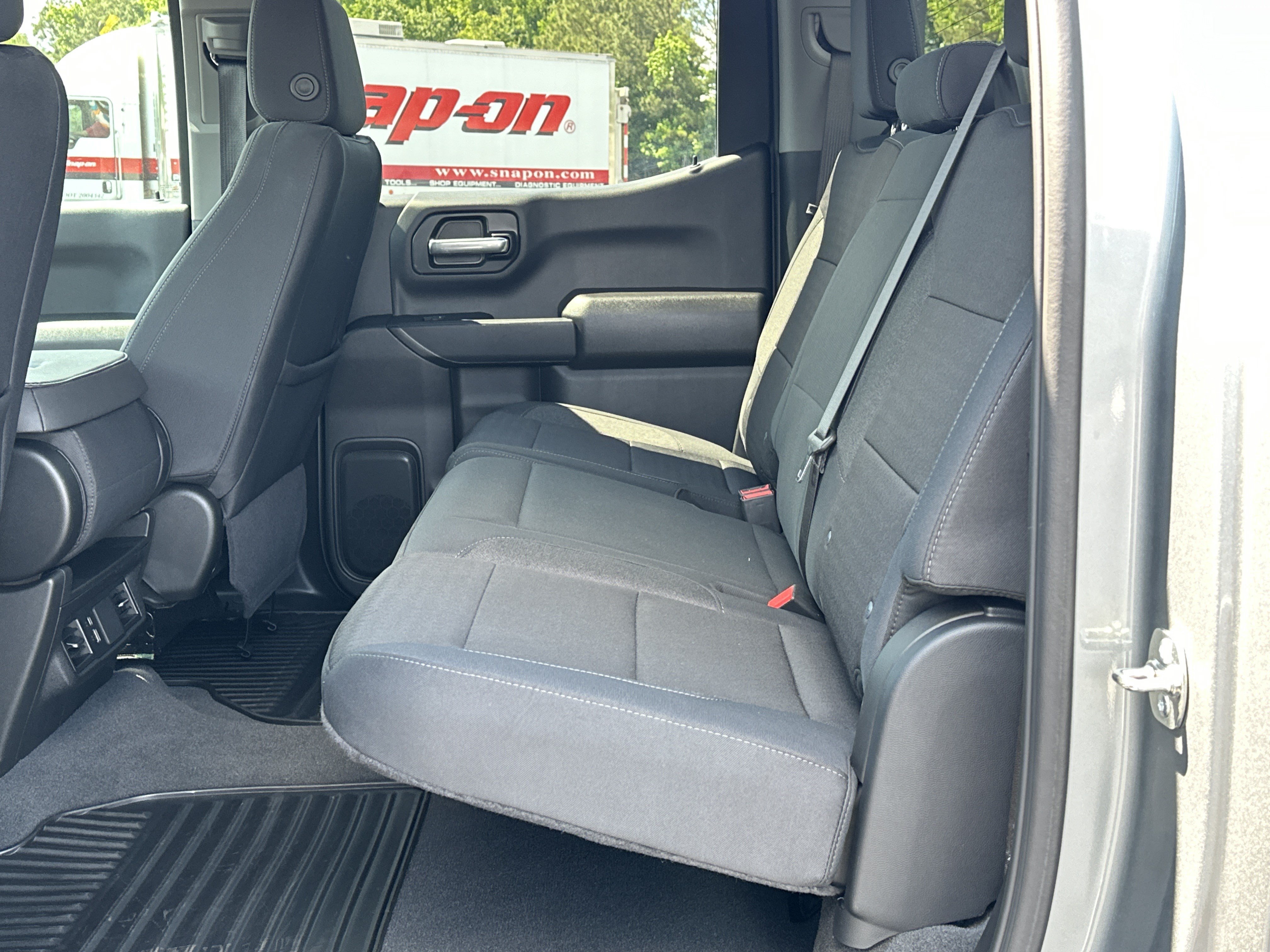 Used 2025 Chevrolet Silverado 1500 Custom w/ LPO, Dark Essentials Package AWD/4WD image 15