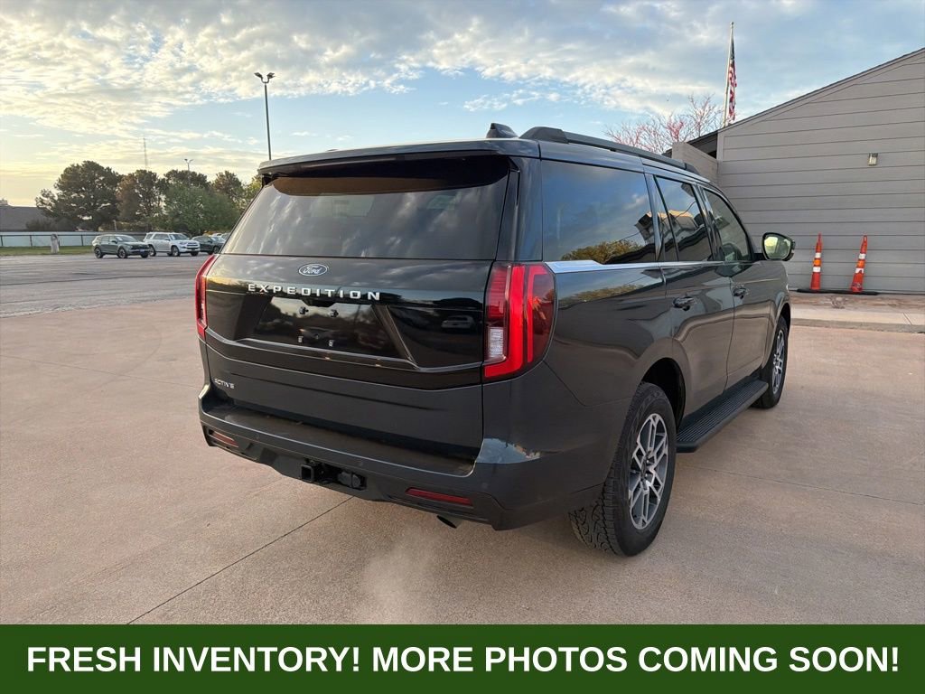 Used 2025 Ford Expedition Active image 7