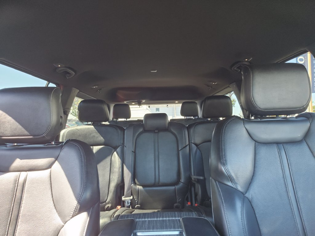 Certified 2024 Jeep Wagoneer Series II AWD/4WD image 39
