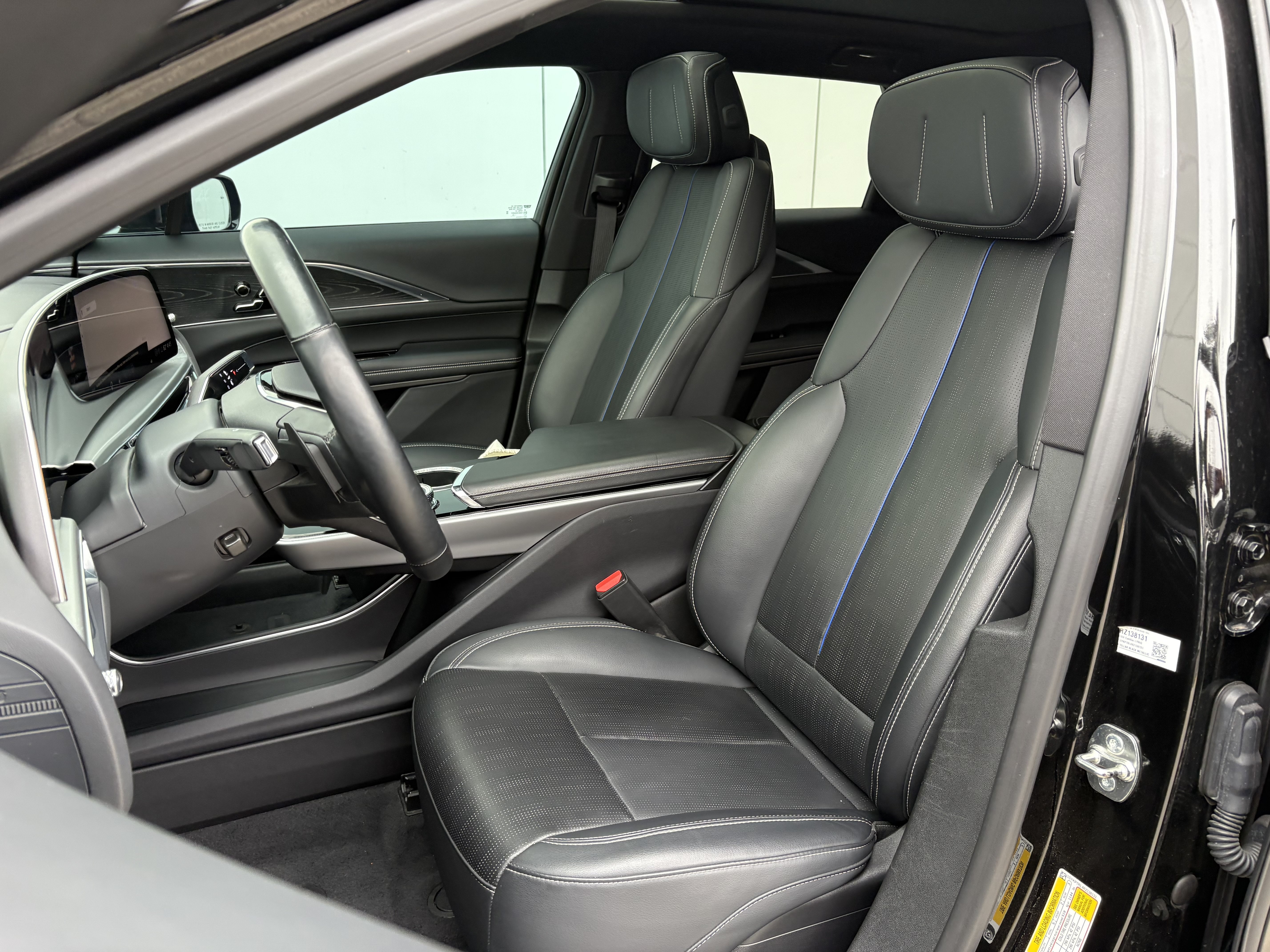 Certified 2024 Cadillac Lyriq Sport AWD/4WD image 9