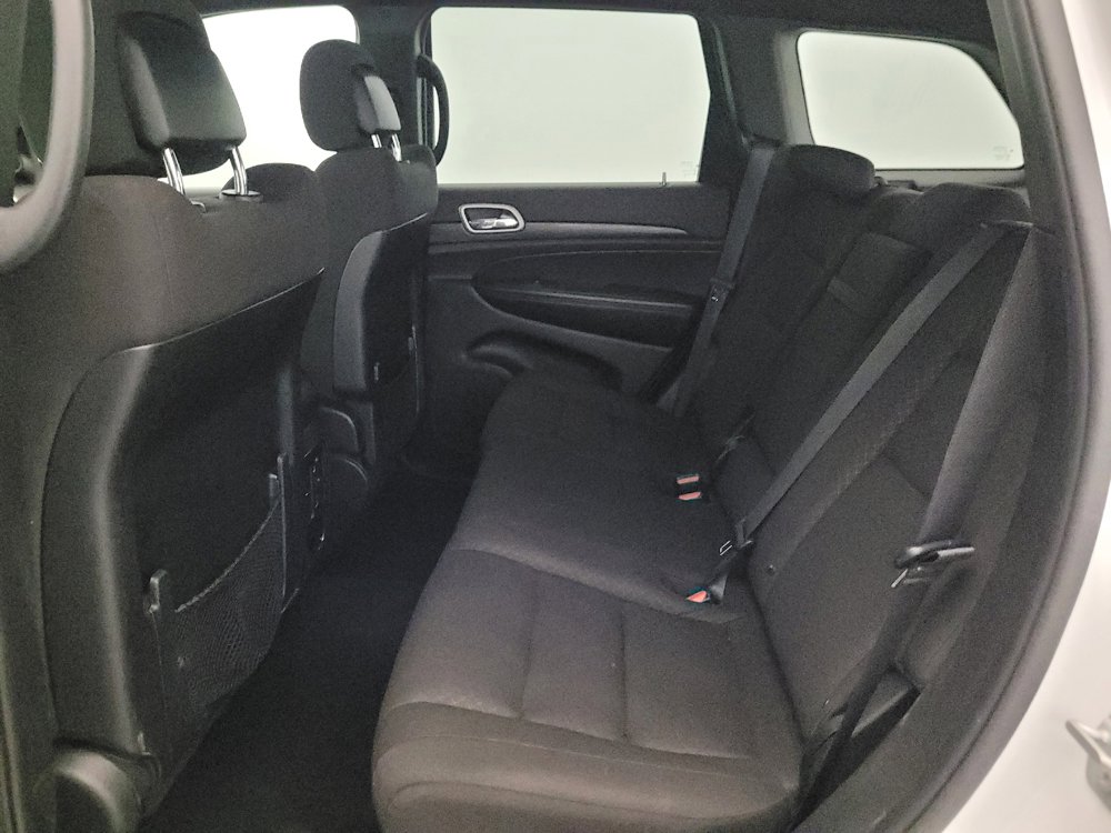Used 2020 Jeep Grand Cherokee Laredo AWD/4WD image 18