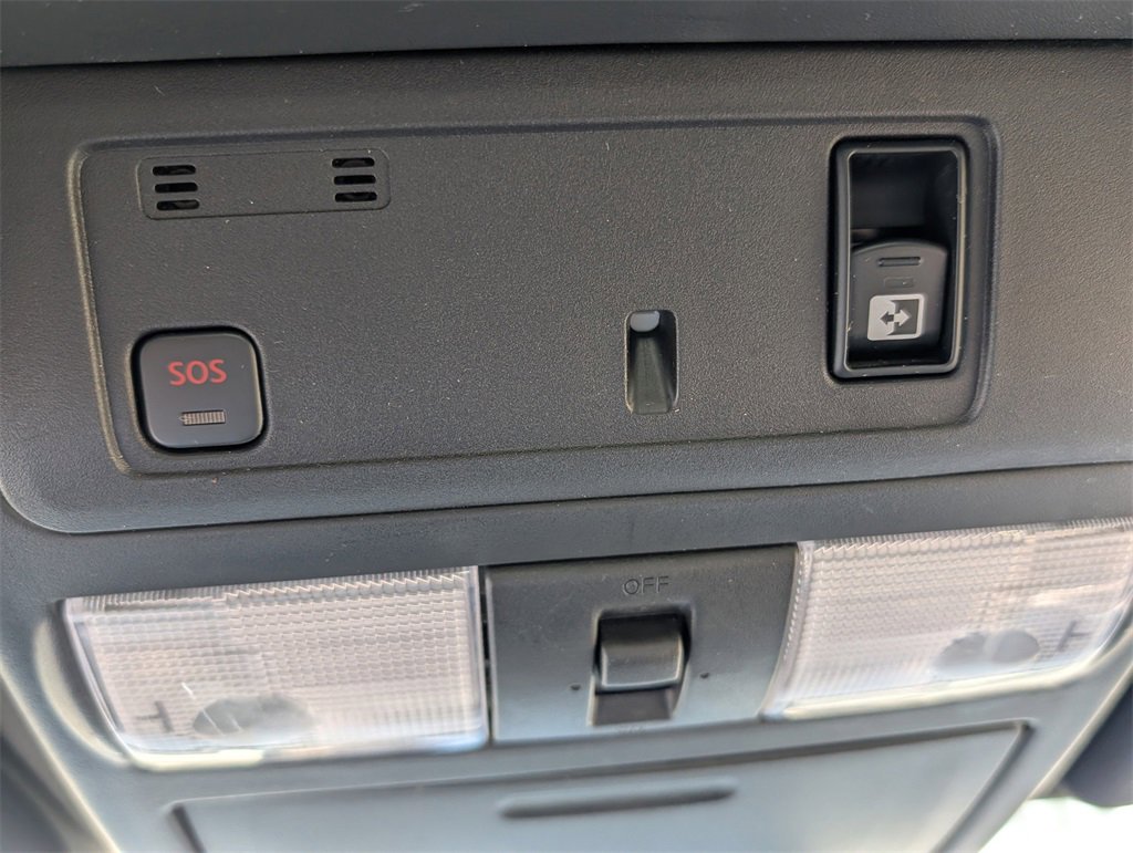 Used 2020 Nissan Titan PRO-4X w/ Pro-4x Convenience Package image 21