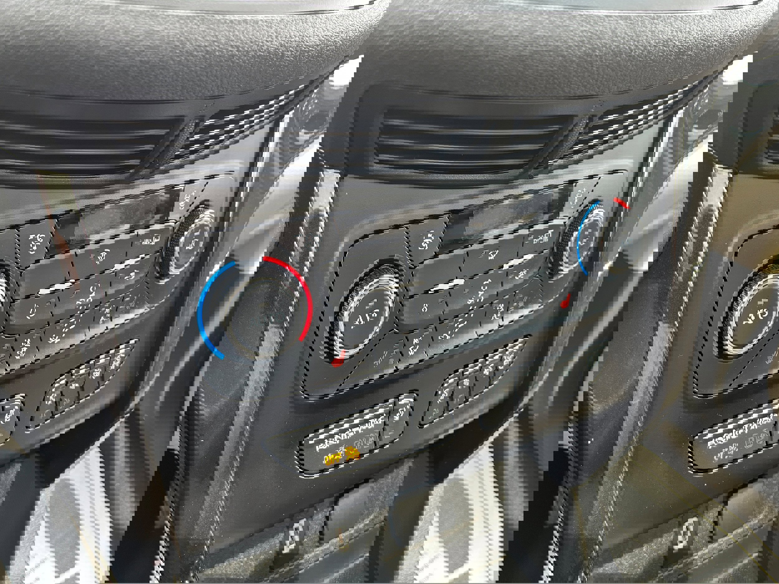 Certified 2017 Ford Escape Titanium w/ Equipment Group 301A image 18