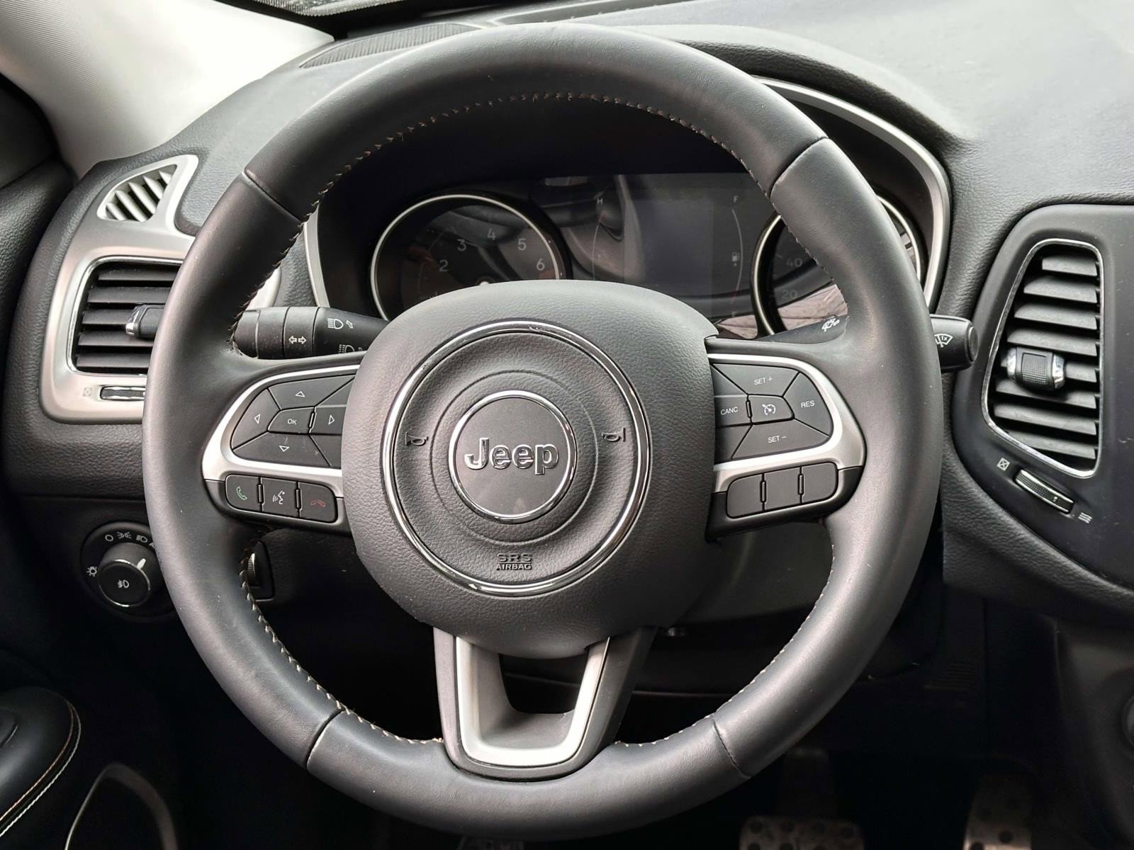 Certified 2019 Jeep Compass Latitude image 19