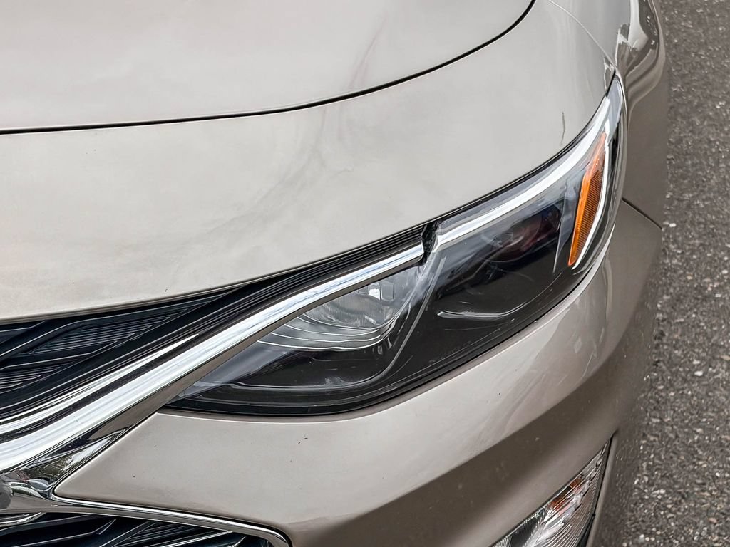 Used 2025 Chevrolet Malibu LT FWD image 7