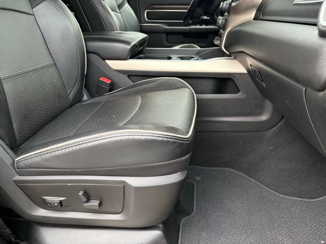 Used 2022 RAM 3500 Laramie w/ Chrome Appearance Group AWD/4WD image 18