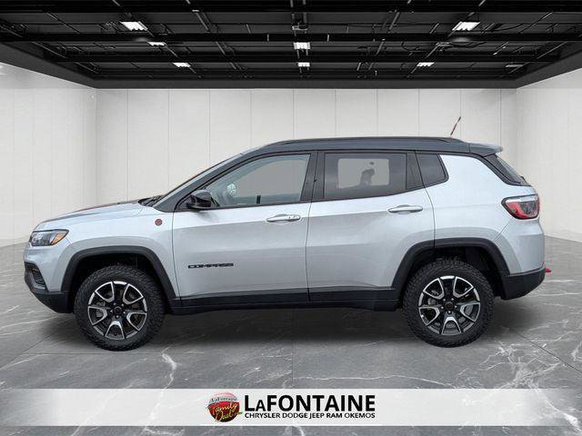Certified 2025 Jeep Compass Trailhawk image 2