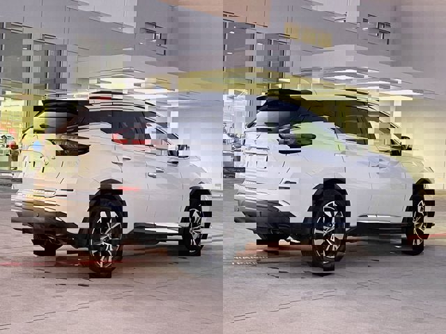 Used 2019 Nissan Murano SV w/ Premium Package image 8