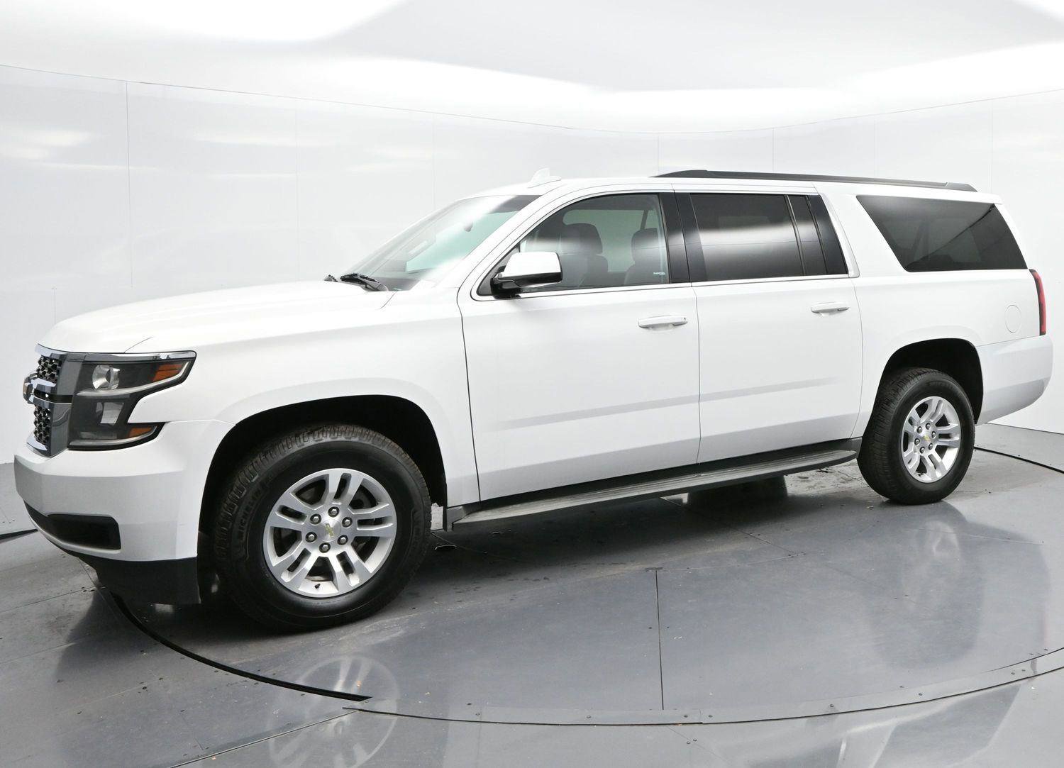 Used 2015 Chevrolet Suburban LT image 2