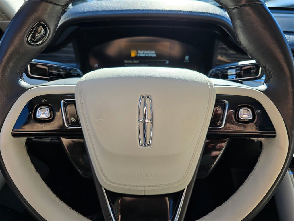 Used 2023 Lincoln Aviator Black Label w/ Dynamic Handling Package image 25