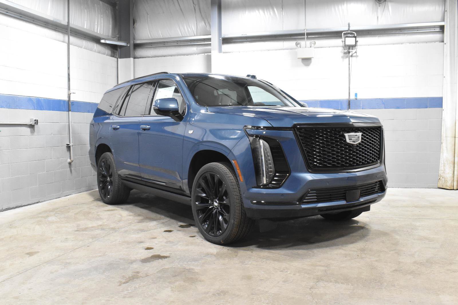 New 2026 Cadillac Escalade Platinum Sport w/ LPO, ONYX Package image 19