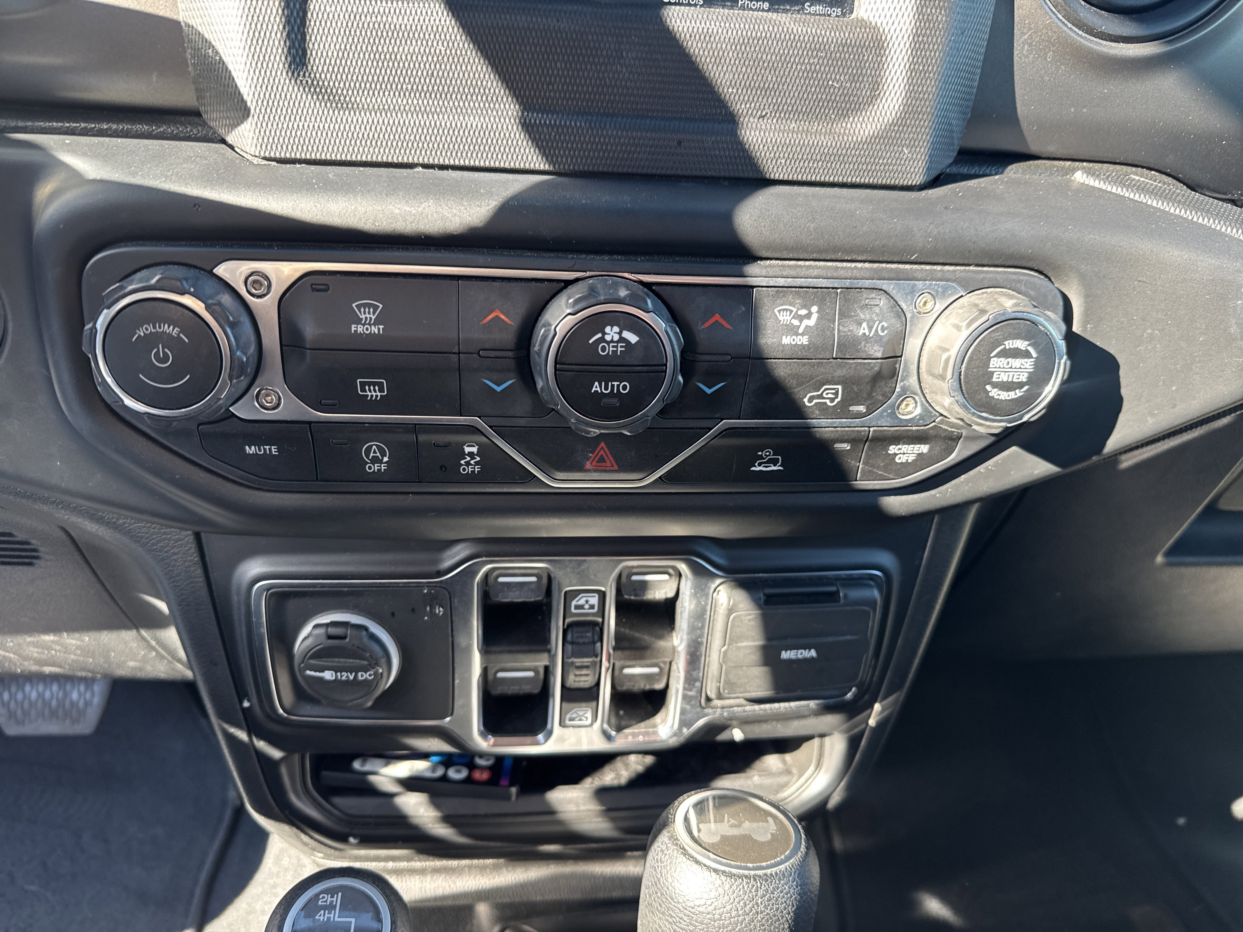 Used 2021 Jeep Wrangler Unlimited Sport image 25