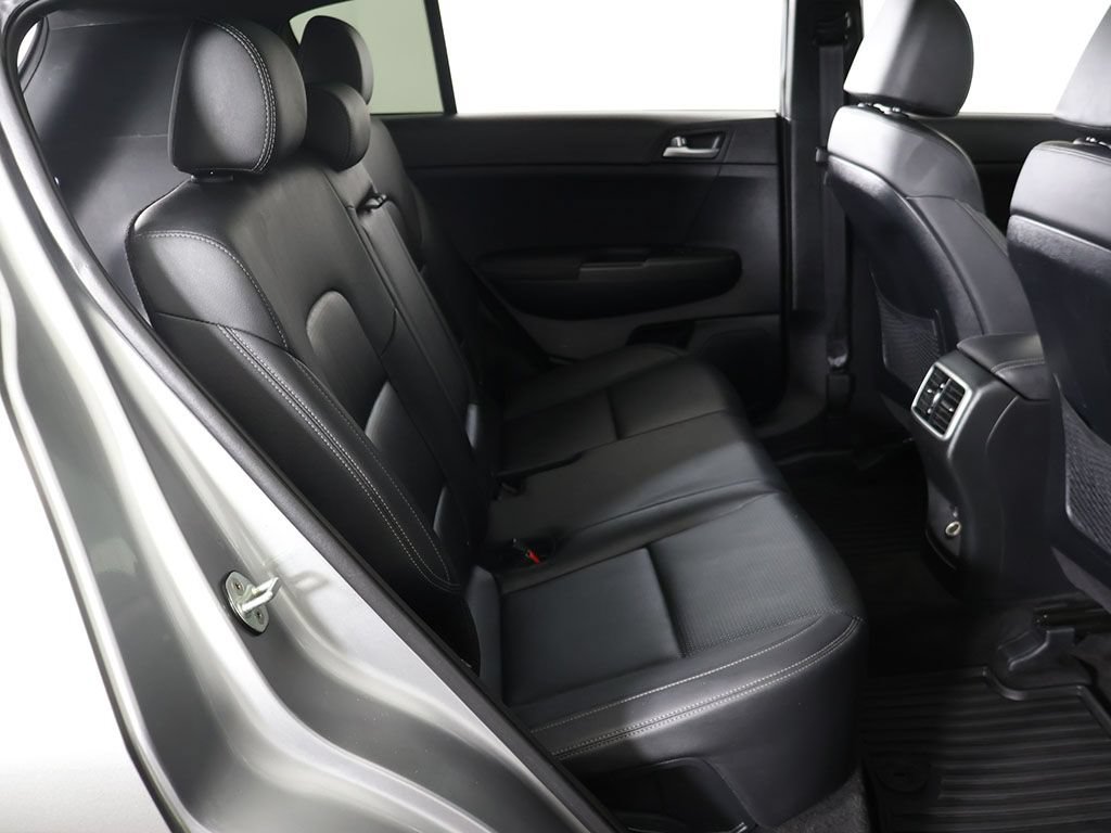 Used 2022 Kia Sportage Nightfall Edition FWD image 30