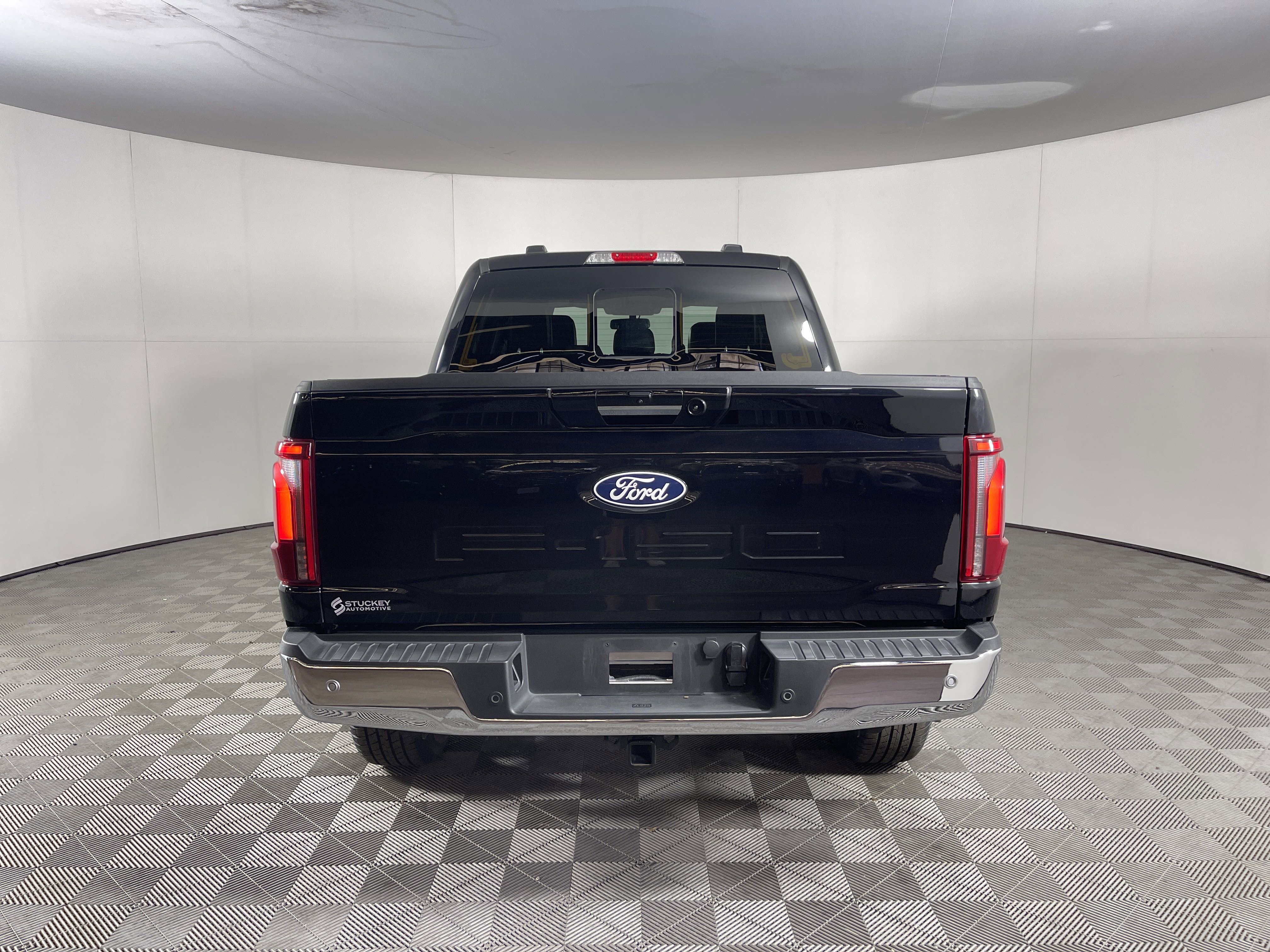 Used 2024 Ford F150 Lariat w/ Tow/Haul Package image 4