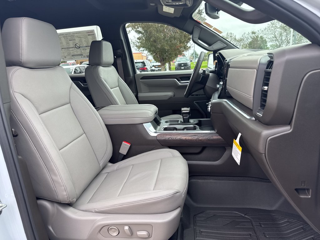 New 2026 GMC Sierra 1500 SLT w/ SLT Premium Plus Package AWD/4WD image 42