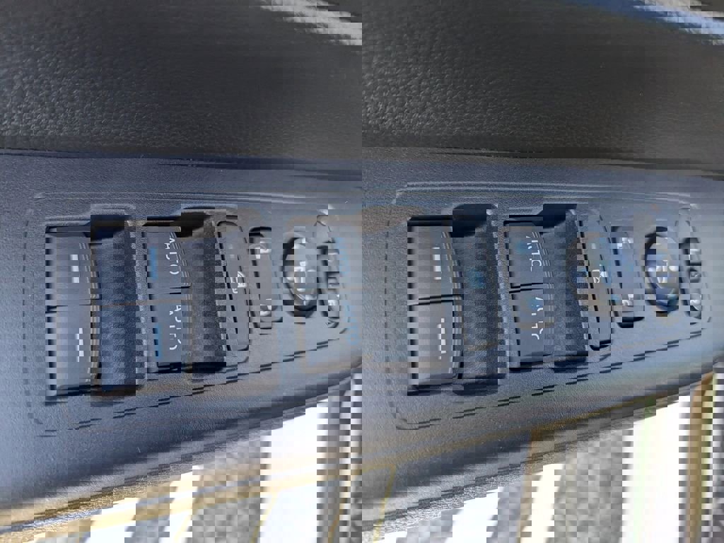 Used 2023 Honda CR-V EX image 15