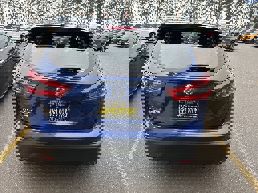 Used 2022 Nissan Rogue Sport S image 6