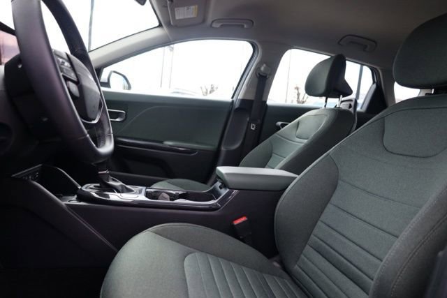 Used 2025 Kia K4 EX image 15