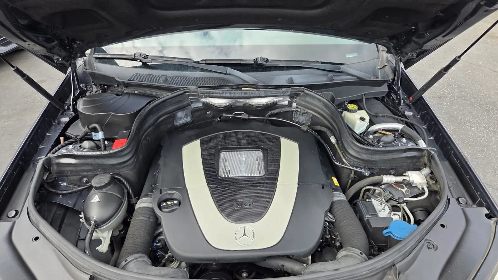Used 2010 Mercedes-Benz GLK 350 2WD image 39