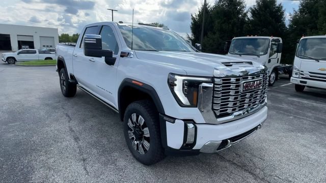 New 2026 GMC Sierra 2500 Denali w/ Denali Reserve Package AWD/4WD image 4