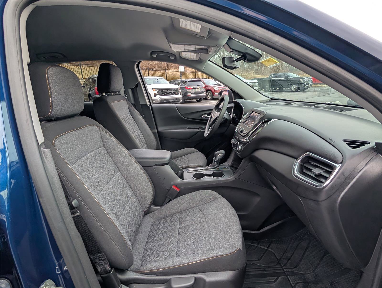 Used 2022 Chevrolet Equinox LT w/ LPO, Floor Liner Package image 10