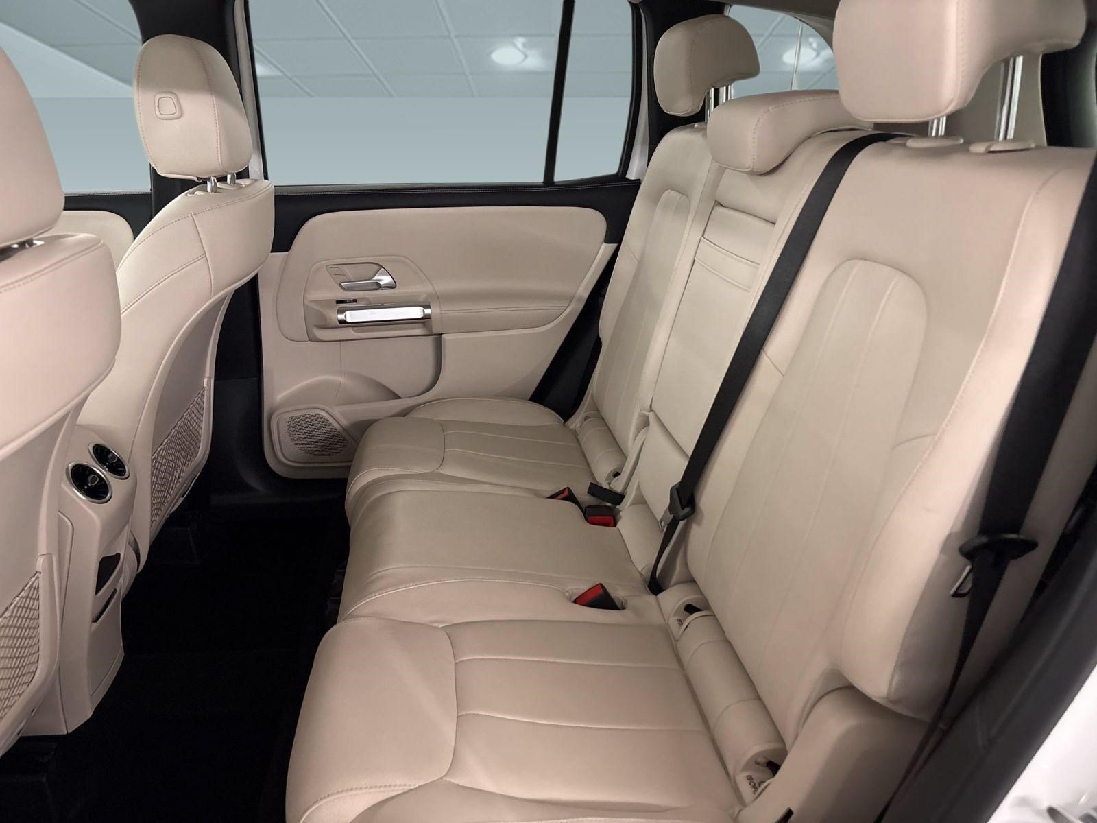 Used 2022 Mercedes-Benz GLB 250 image 24