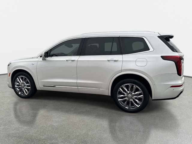 Used 2022 Cadillac XT6 Premium Luxury w/ Technology Package AWD/4WD image 3