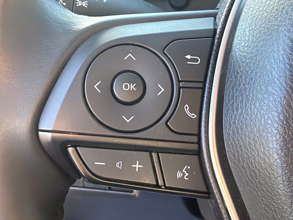 Used 2024 Toyota Venza LE AWD/4WD image 28