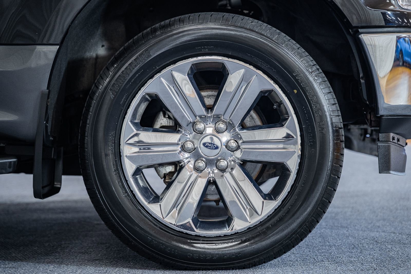 Used 2018 Ford F150 XLT w/ Equipment Group 302A Luxury AWD/4WD image 17