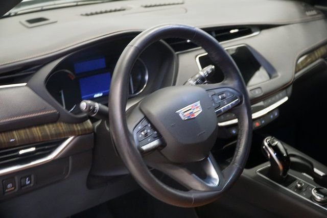 Used 2022 Cadillac XT4 Premium Luxury w/ Enhanced Visibility Package image 11