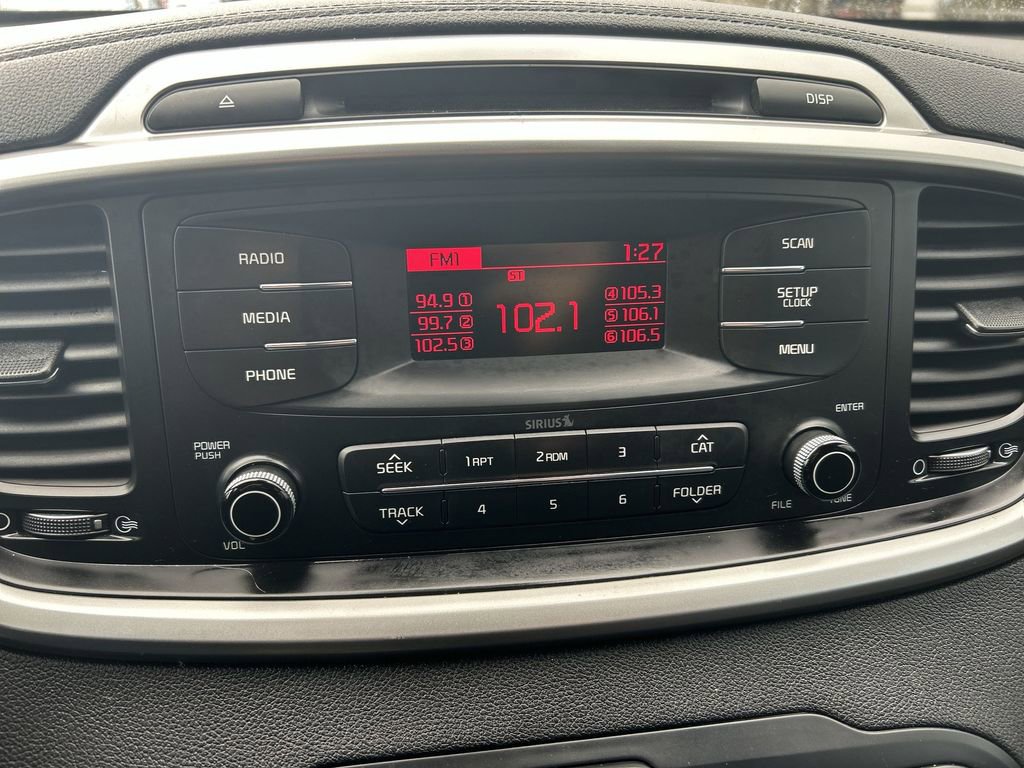 Used 2016 Kia Sorento L image 16