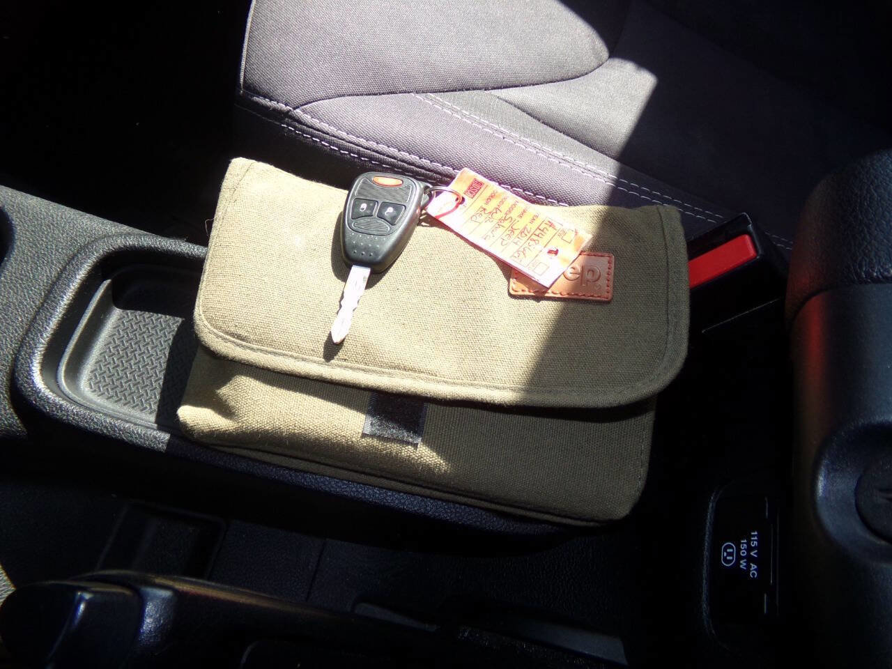 Used 2014 Jeep Wrangler Unlimited Sahara w/ Connectivity Group image 69