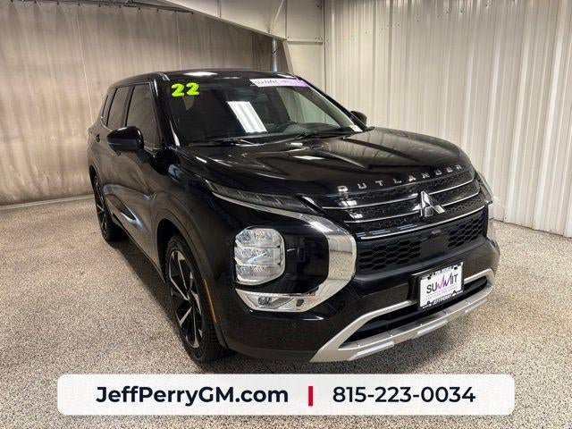 Used 2022 Mitsubishi Outlander SE AWD/4WD image 2
